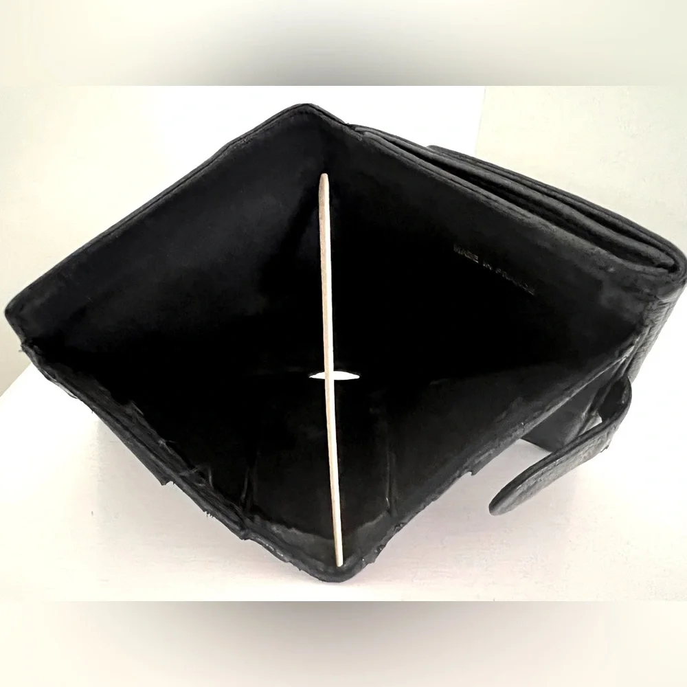 Authentic CHANEL Caviar Black Leather Wallet